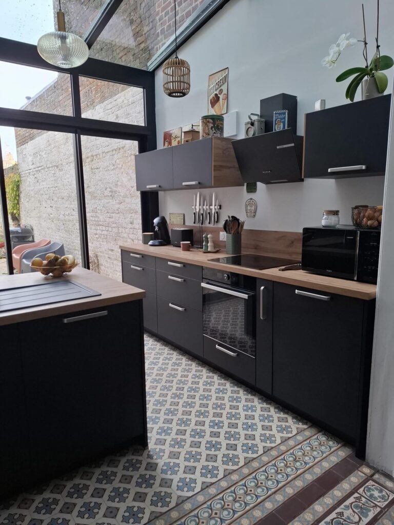 cuisine noir bois amiens